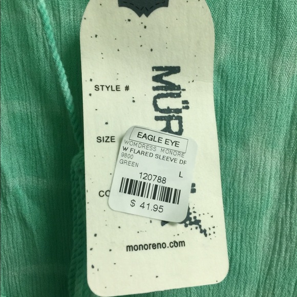 NWT Top.✂️🧵 - Picture 4 of 6